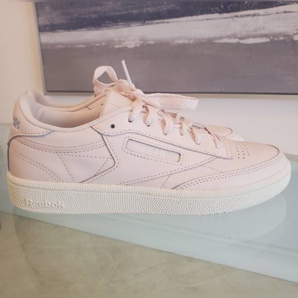 reebok classic light pink